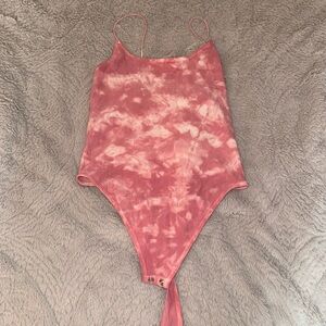 Forever 21 simple but cute bodysuit for everyday wear!